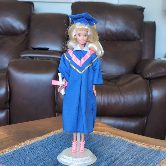 Vintage Graduation Barbie Doll - Picture 3 of 7